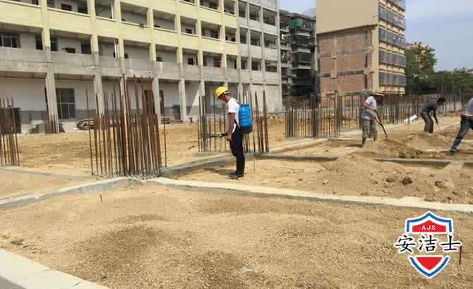 鹿城区学校机关防治白蚁